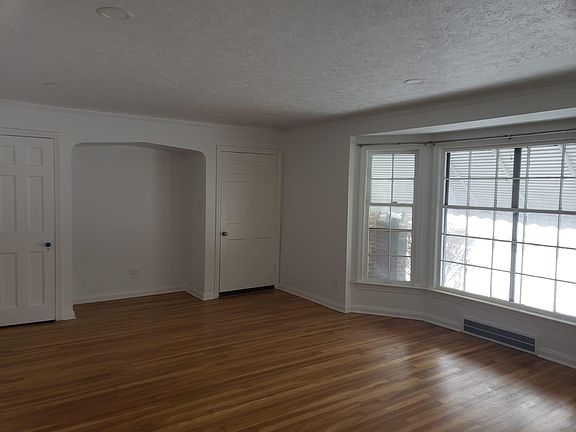 3rd image of 2383 Ashurst Rd