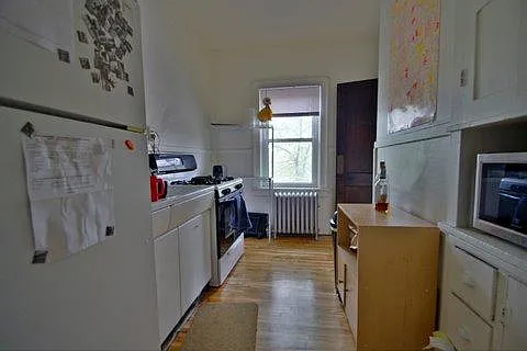 2107 Hennepin Ave #4 — Photo 5