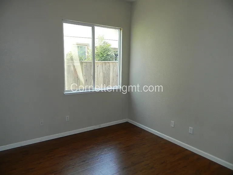 231 Lanfranco Cir — Photo 11