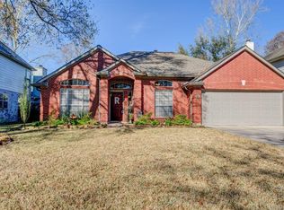 922 N Rivershire Dr, Conroe, TX 77304