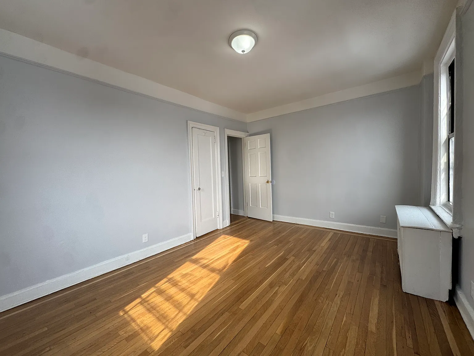 64 Locust Hill Ave — Photo 2