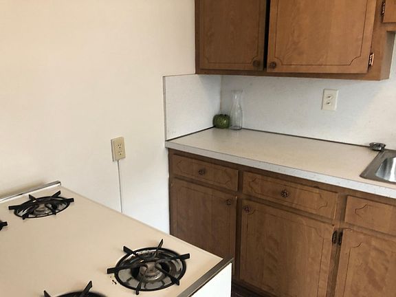 3rd image of 21417 Kingsville St APT 205