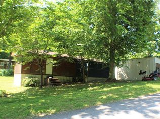 131 Lakeview Ln, Stewart, TN 37175