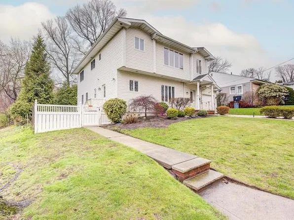 264-45 73rd Avenue, Floral Park, NY 11004