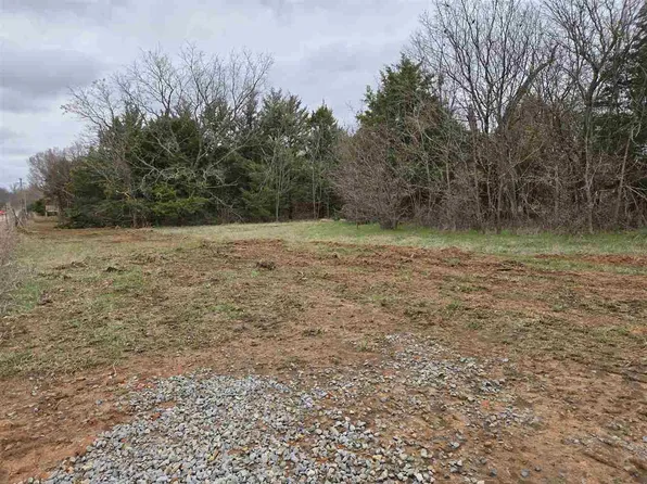 2404 N Brush Creek Rd, Stillwater, OK 74075