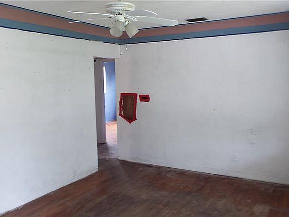 2nd image of 220 49th St N