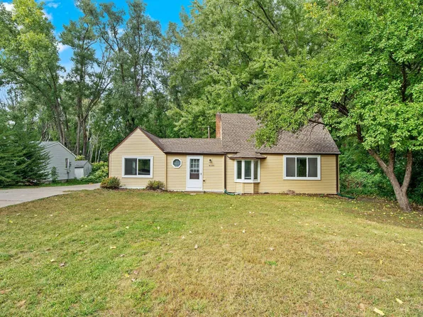 4146 Clover Ave, Vadnais Heights, MN 55127