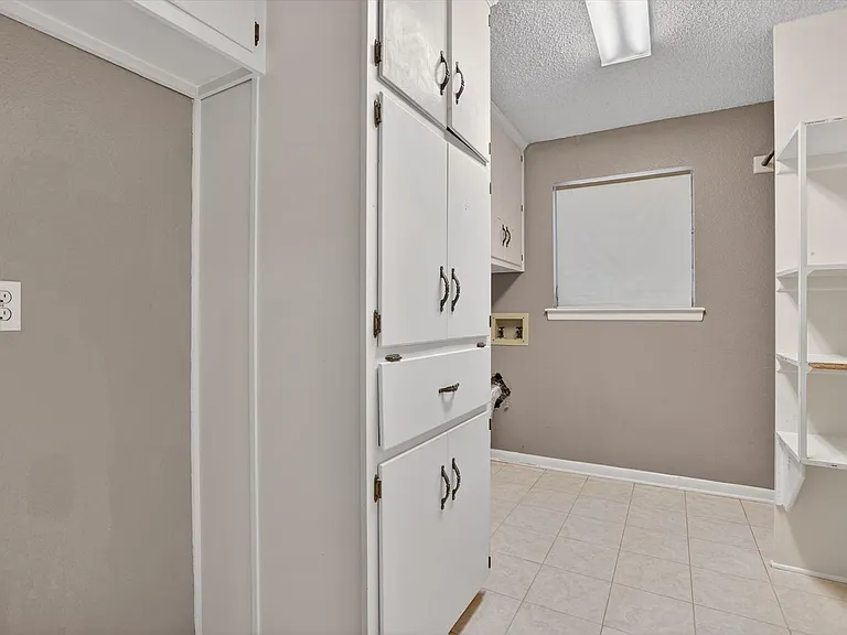 2924 Pritchett Dr — Photo 17