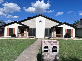 2715/2717 Parkchester Dr, Arlington, TX 76015