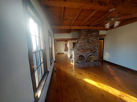 2nd image of 220 E Squantum St APT 1