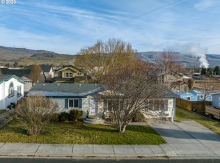 943 Floral St, The Dalles, OR