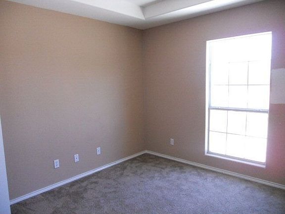 4th image of 1705 Langer Dr