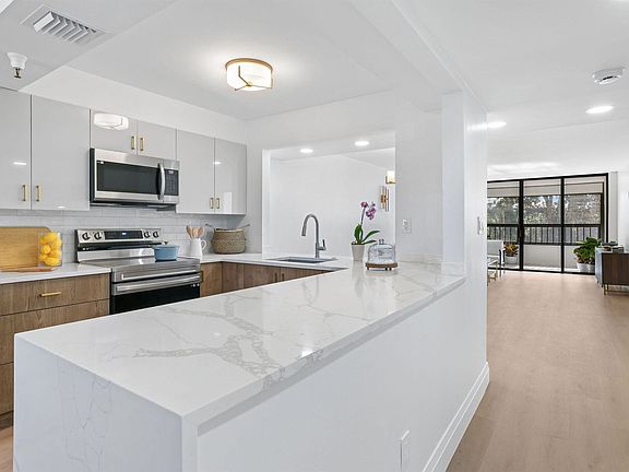 5th image of 6320 Boca Del Mar Dr APT 202