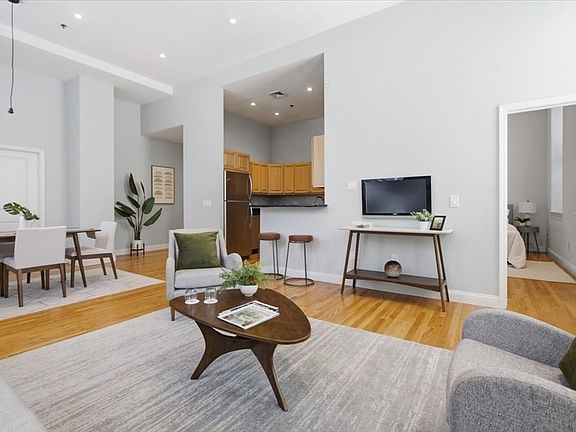 2nd image of 11 Wyman St APT 2B