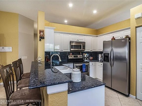 5th image of 1920 Cedar Ct
