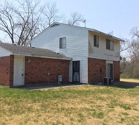 2nd image of 4700 Deerwood Ct