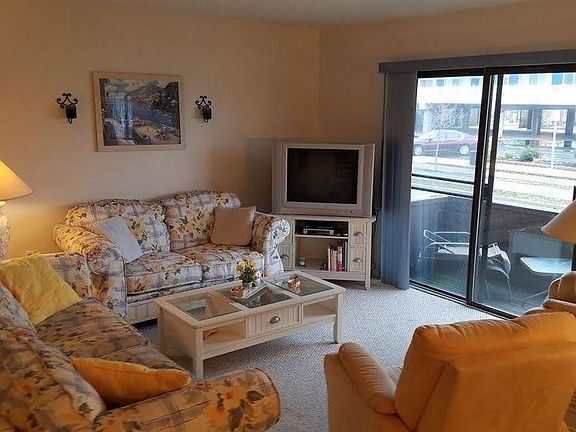 4th image of 3409 Haven Ave APT 3
