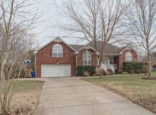 113 Strassle Dr, White House, TN 37188