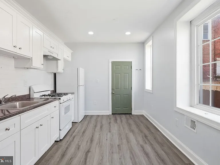 1406 S Allison St — Photo 10