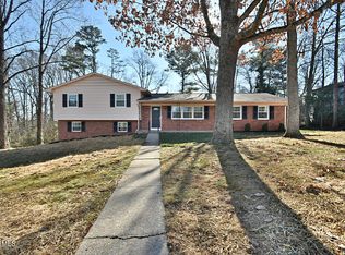 7900 Luxmore Dr, Knoxville, TN 37919