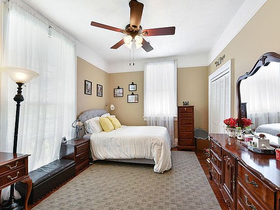 4th image of 7909 Sycamore St #1