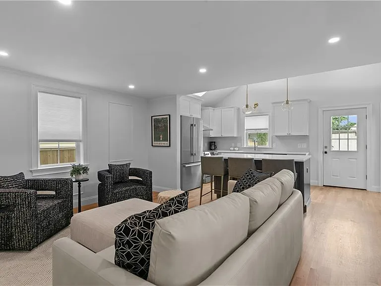34 E Bowery St — Photo 5