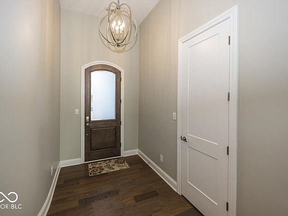 5th image of 4305 Prairie Falcon Dr
