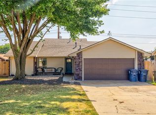 815 Madeline Dr, Shawnee, OK 74801