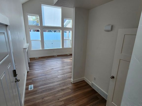 4th image of 4434 S Parkbury Way