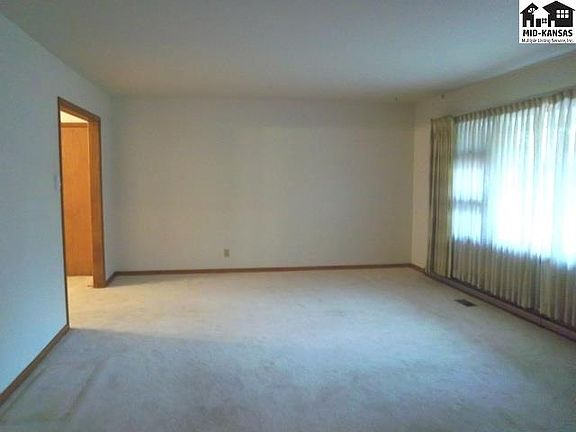 4th image of 4101 Panorama Dr