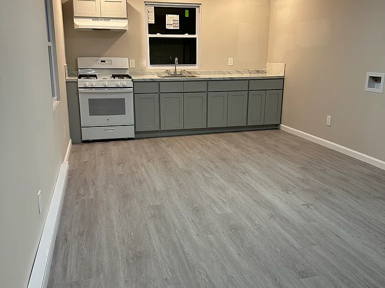 210 Port Ben Rd #5 — Photo 8