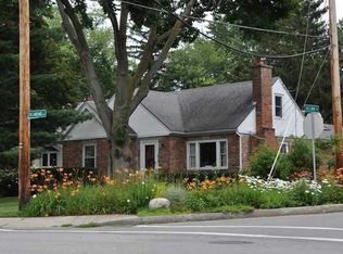 612 Landing Rd N, Rochester, NY 14625