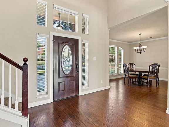 5th image of 1613 Scot Ln