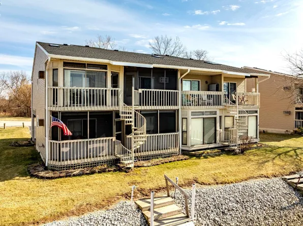 6256 N Harris Harbor Dr, Oak Harbor, OH 43449