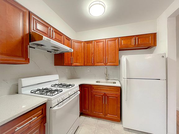 5th image of 13258 59th Ave Floor 2