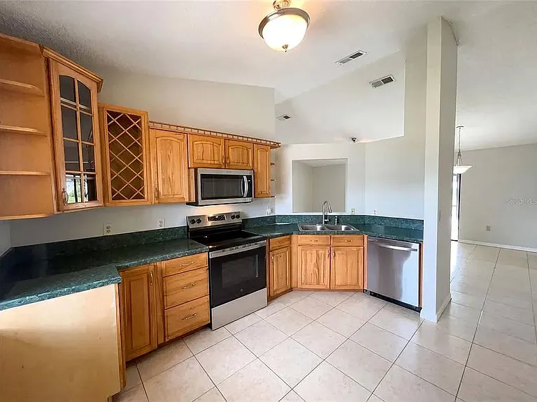 109 Dulverton Way — Photo 4