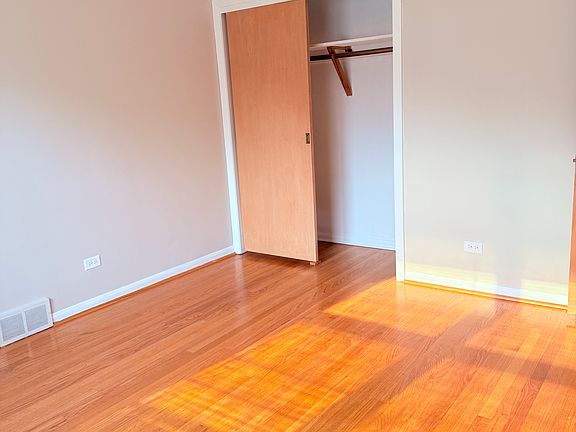 5th image of 7518 Keeler Ave