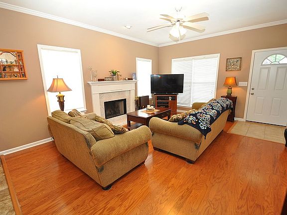 5th image of 198 Carrington Ln