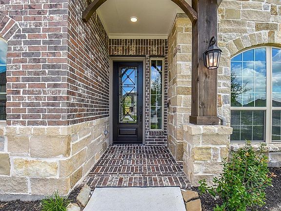 2nd image of 30113 Redwood Peak Ln
