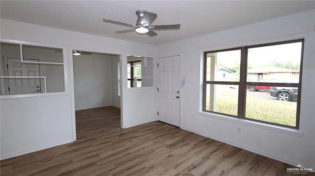 3 bed, 1.0 bath, 1092 sqft, $1,350 — Photo 4