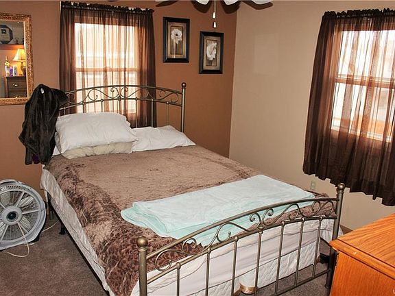 5th image of 30 Saint Joan Ln