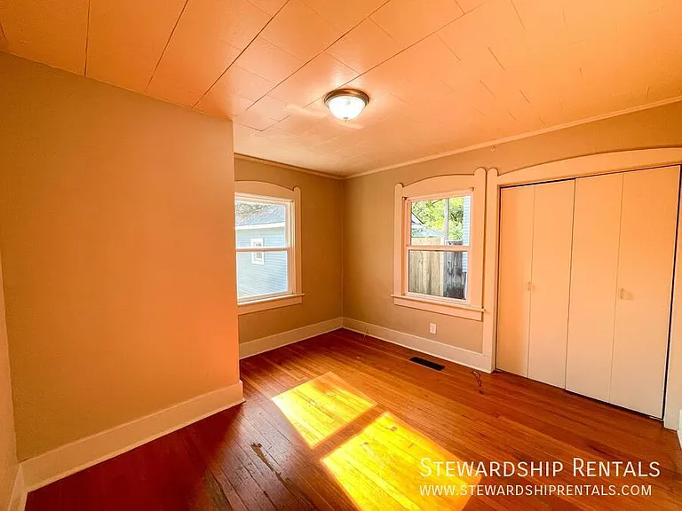 1745 Olive St — Photo 19