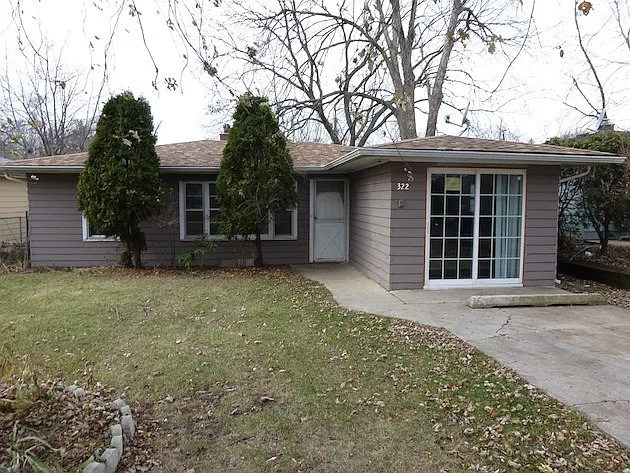 322 Oakview Ave photo 1