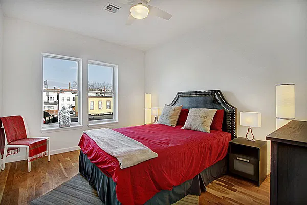 Sold by Realmart Realty | media 10