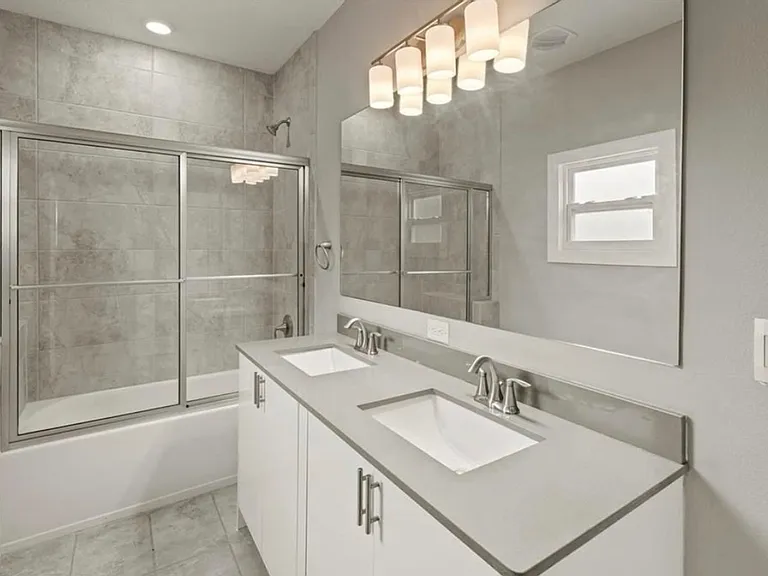 2916 Monarch Ave — Photo 6