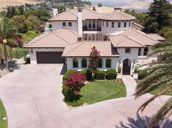 419 Valley View Dr, Exeter, CA 93221