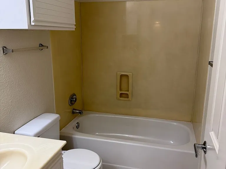 430 Navaro Pl #220 — Photo 11