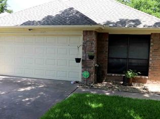 1453 Landmark Ct, Irving, TX 75060