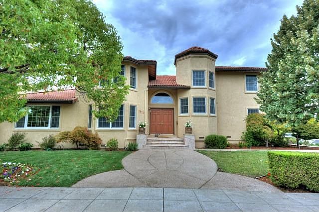 1st image of 2672 Marshall Dr