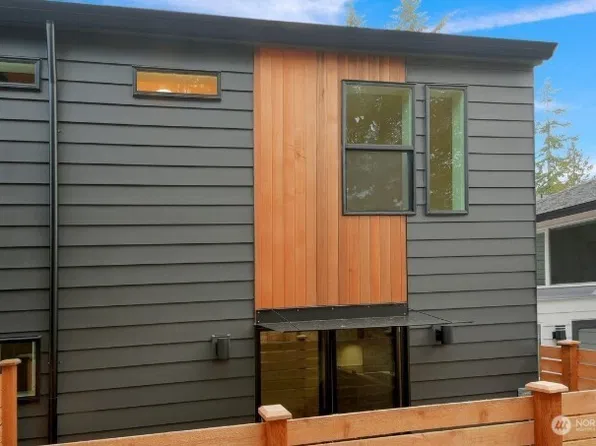 10238 41st Avenue, Seattle, WA 98146